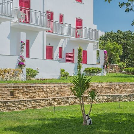 Ostria Hotel & Apartments Gavrio Exterior photo