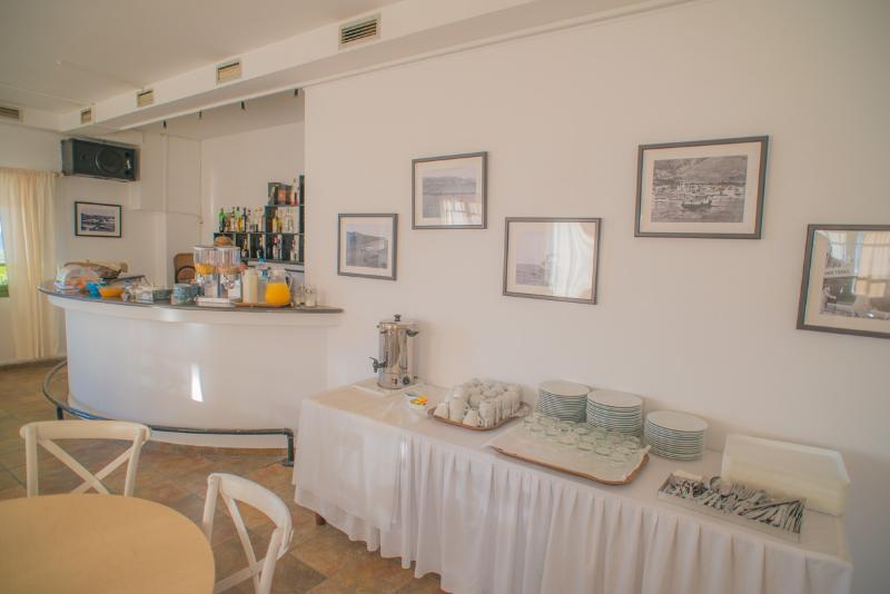 Ostria Hotel & Apartments Gavrio Exterior photo