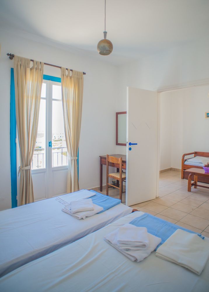 Ostria Hotel & Apartments Gavrio Exterior photo